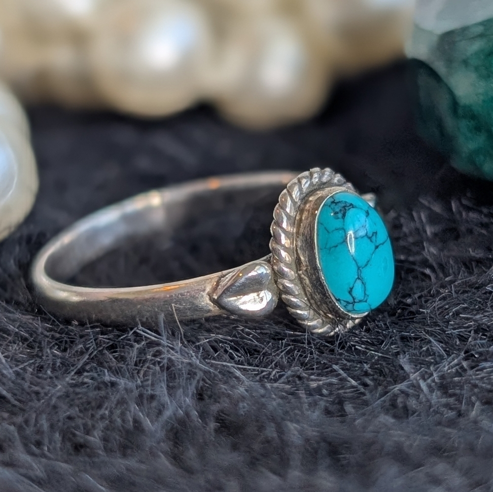 Solid Sterling Turquoise Colored Gemstone Ring 8 - image 4